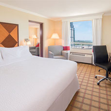 Guest Rooms - Four Points by Sheraton Niagara Falls Hotel