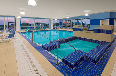 On-site Swimming Pool - Wyndham Fallsview Hotel